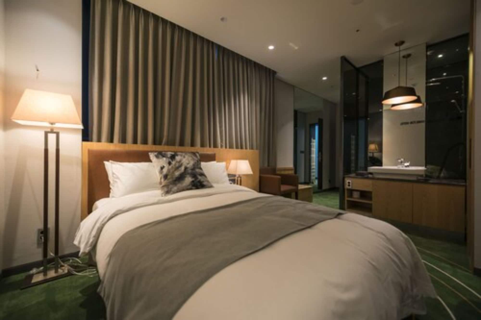 Best Louis Hamilton Hotel Changwon Zewnętrze zdjęcie