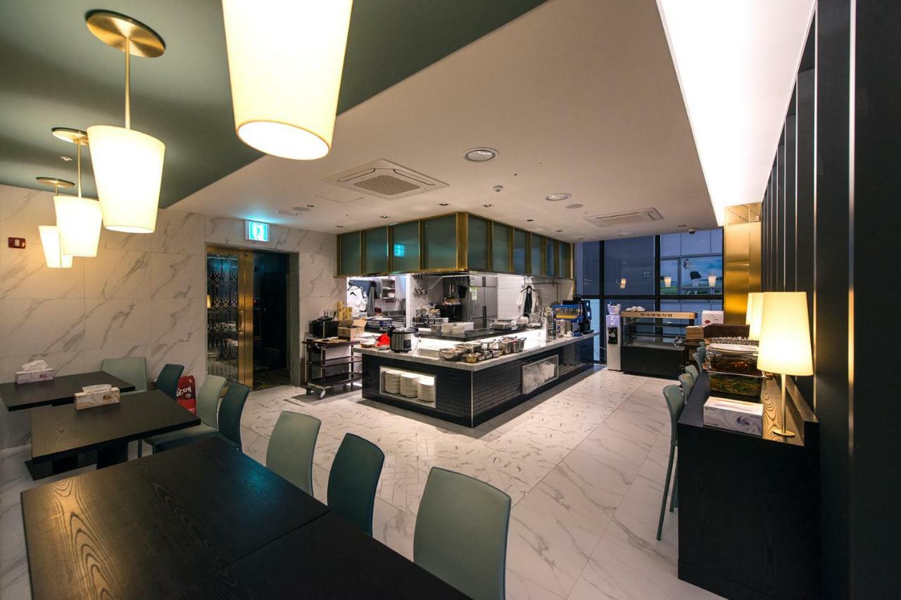 Best Louis Hamilton Hotel Changwon Zewnętrze zdjęcie